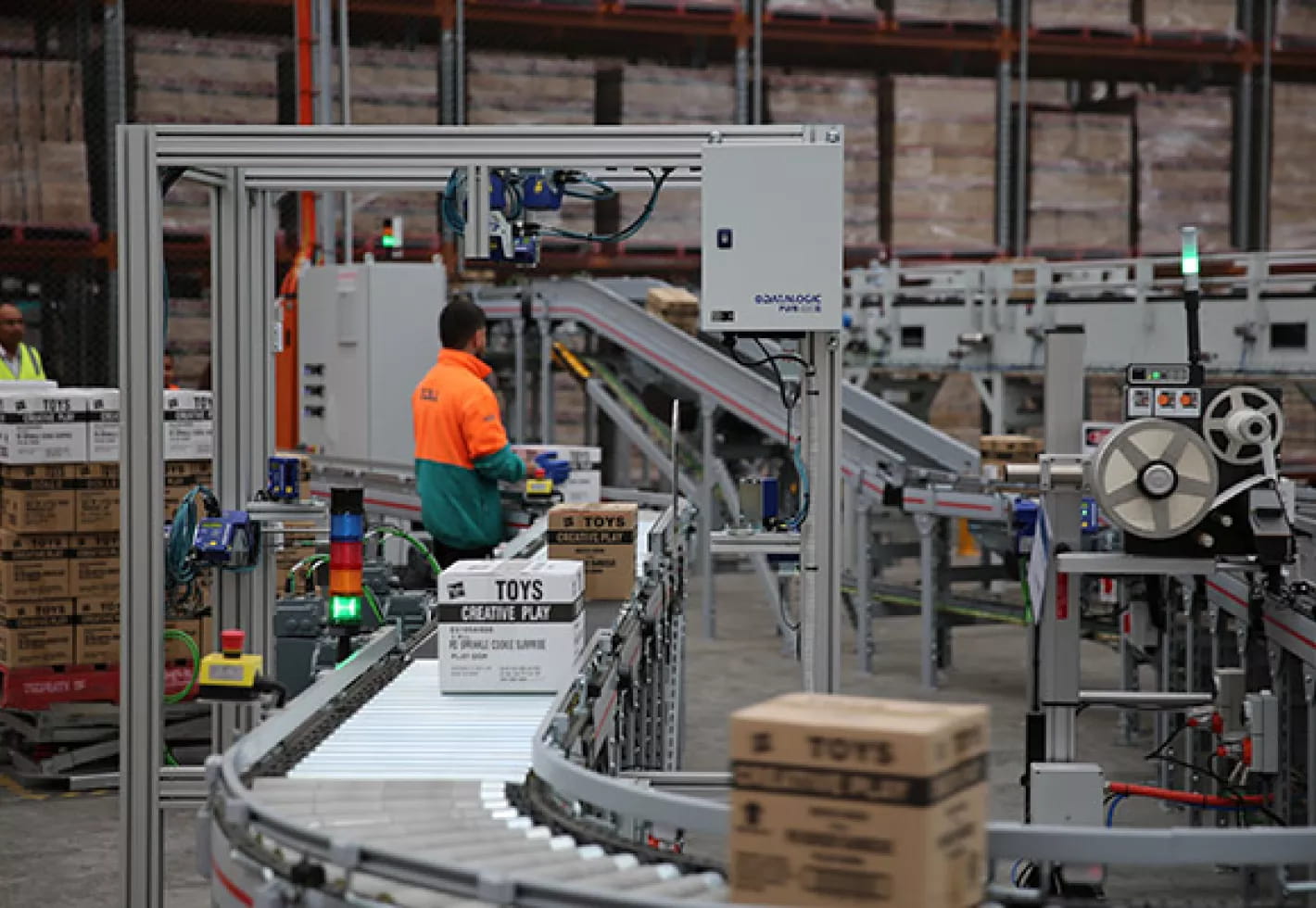 Intralogistics and warehousing services